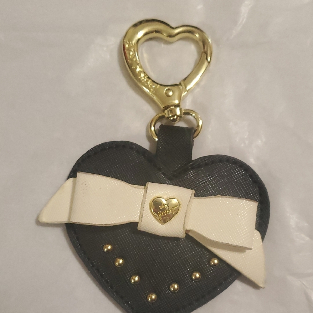 Betsey Johnson Black and White Heart Key & Card Holder
